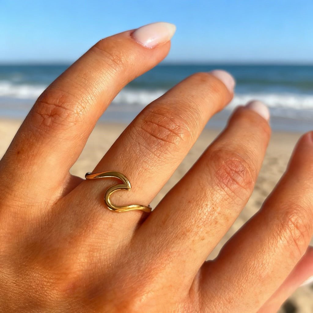 A Wave: regulowany pierścionek z motywem fali - Pearlippines Biżuteria