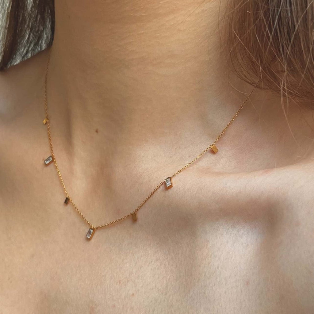 Anini Sparkle: delikatny naszyjnik z kryształkami - Pearlippines Biżuteria