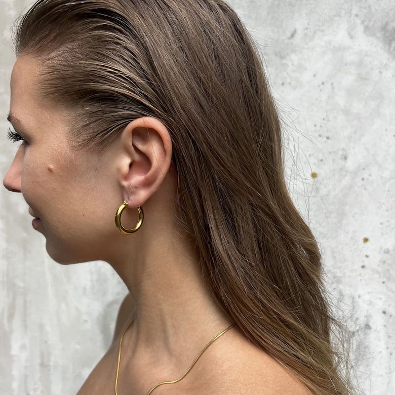 Bold Hoops: Klasyczne kolczyki koła - Pearlippines Biżuteria