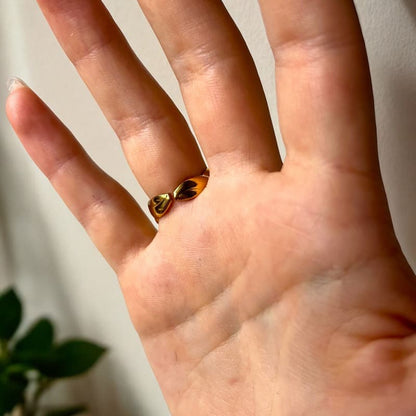 Camago: regulowany szeroki skręcony pierścionek - Pearlippines Biżuteria