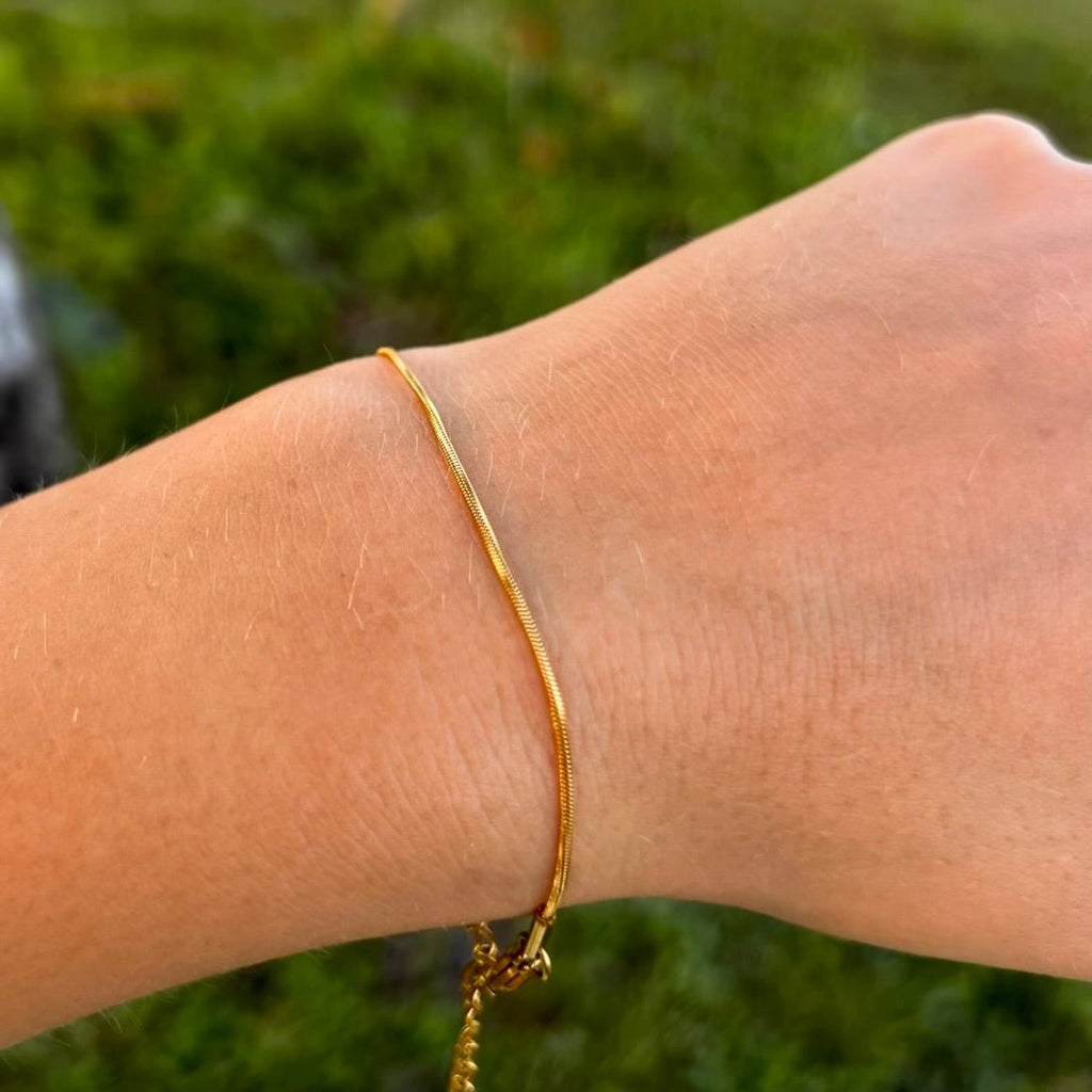 Cienka minimalistyczna bransoletka ze stali chirurgicznej - Pearlippines Biżuteria