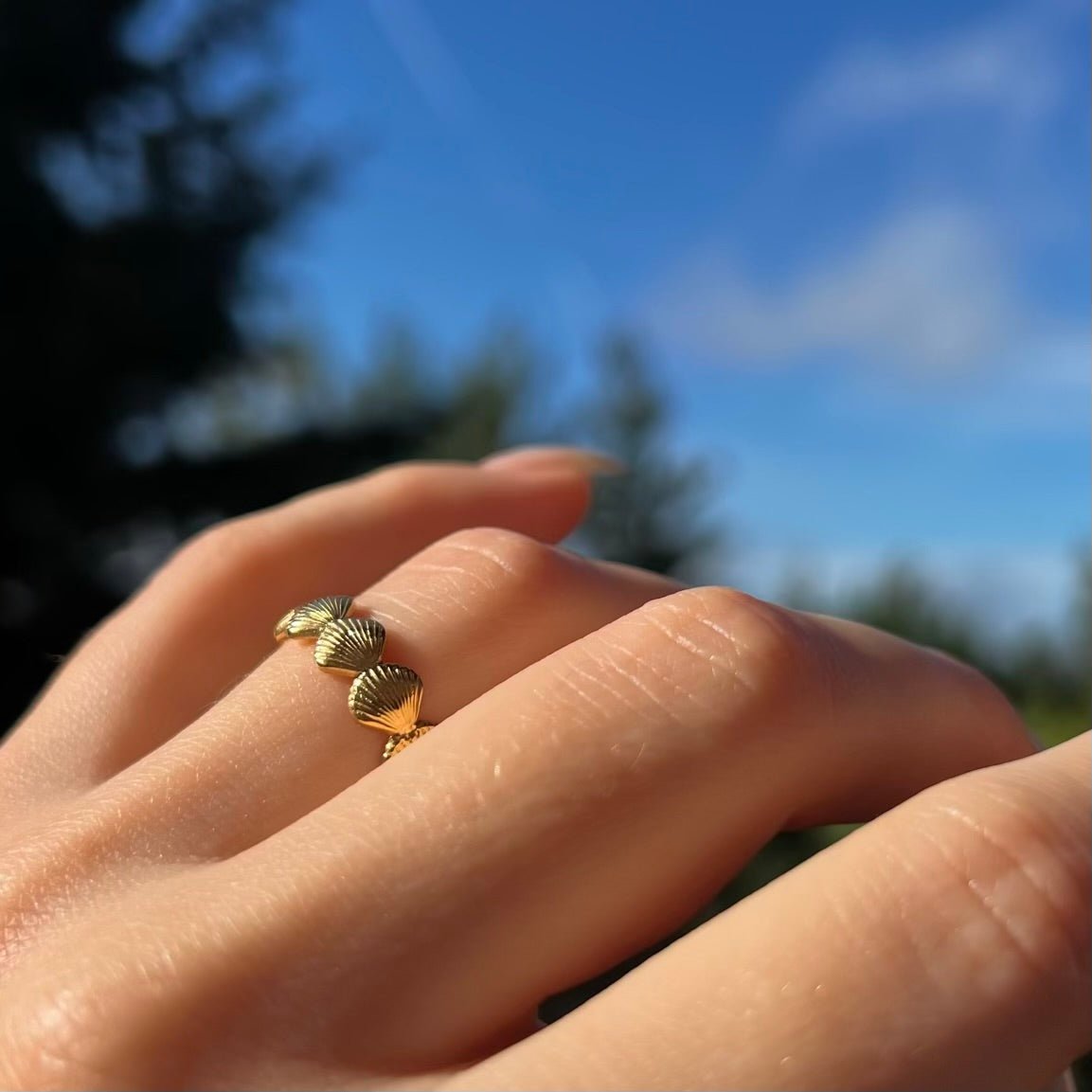 Clam Shell: regulowany pierścionek z muszelkami - Pearlippines Biżuteria