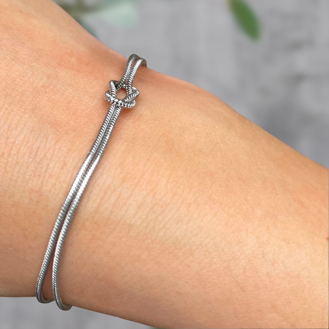 Elegancka bransoletka z supełkiem - Pearlippines Biżuteria