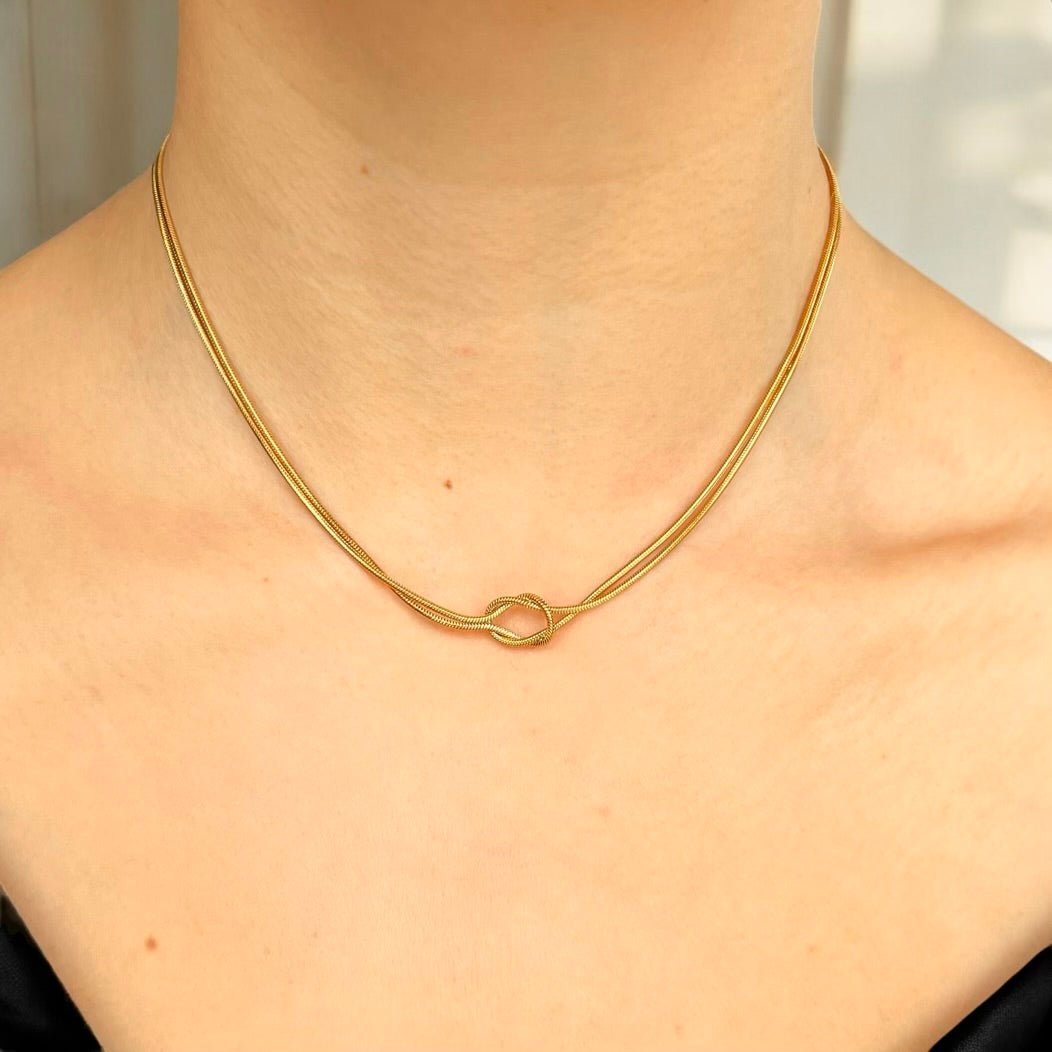 Eternity Knot: Naszyjnik z motywem nieskończoności - Pearlippines Biżuteria