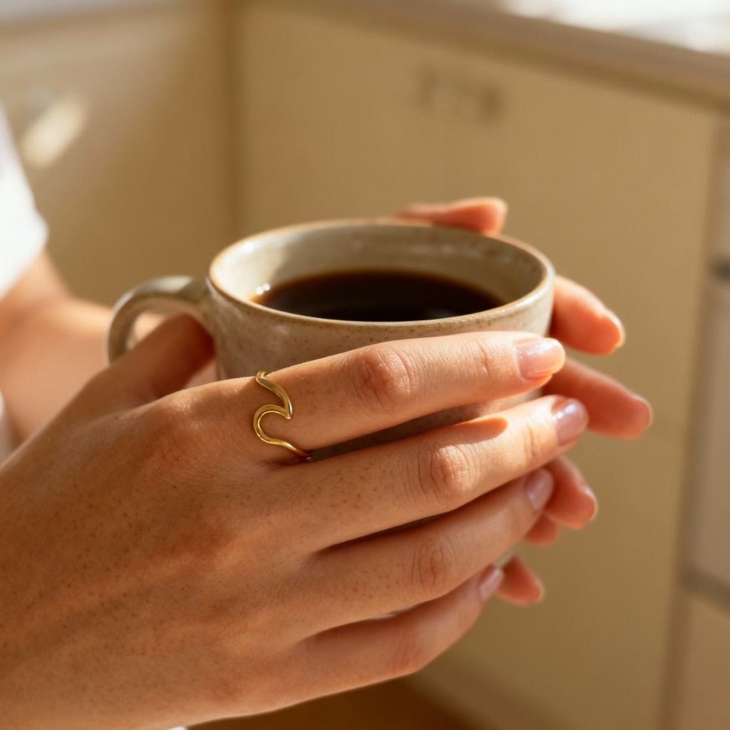 Fala: regulowany pierścionek z motywem fali - Pearlippines Biżuteria