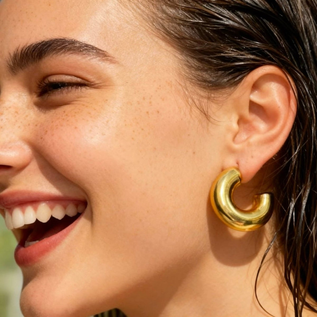 Golden Donuts: Czarujące złote kolczyki na co dzień - Pearlippines Biżuteria