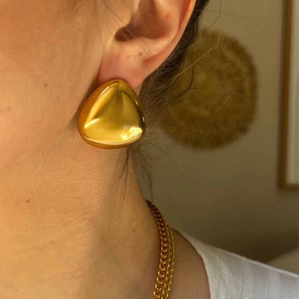 Golden Drop: złote owalne wyraziste kolczyki - Pearlippines Biżuteria