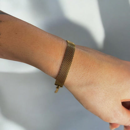 Golden Mesh: Elegancka bransoletka z siateczkową strukturą - Pearlippines Biżuteria