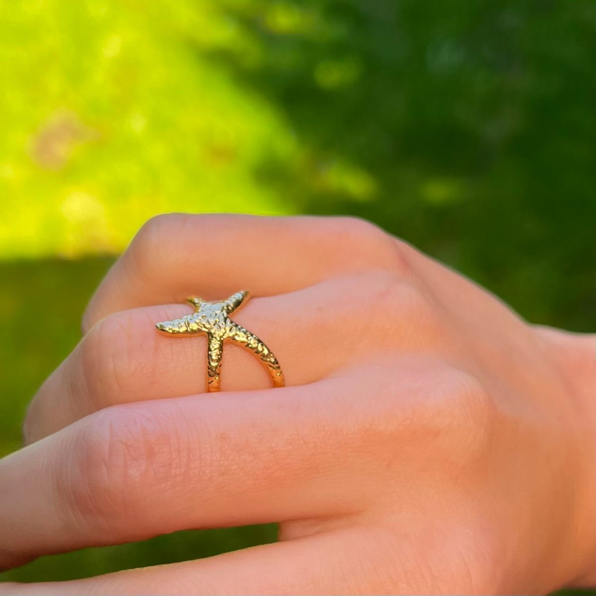Golden Star: Regulowany złoty pierścionek z gwiazdą - Pearlippines Biżuteria