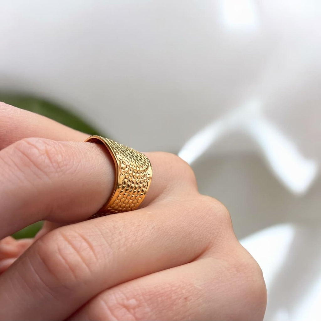 Hexa: szeroki regulowany pierścionek vintage - Pearlippines Biżuteria