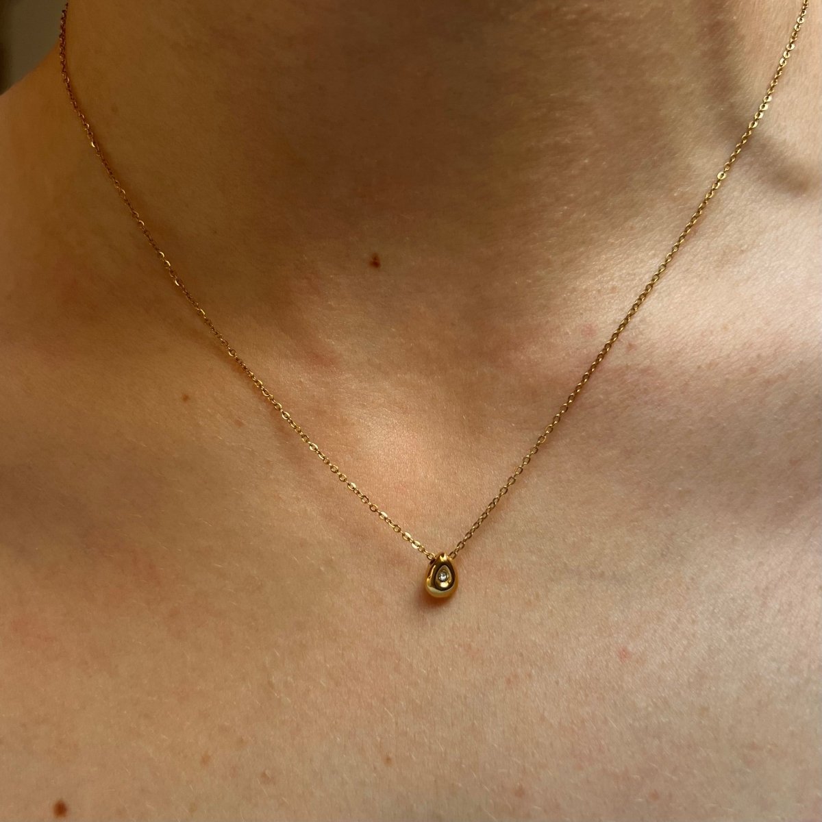 Mini Drop: złoty naszyjnik z maleńką cyrkonią - Pearlippines Biżuteria