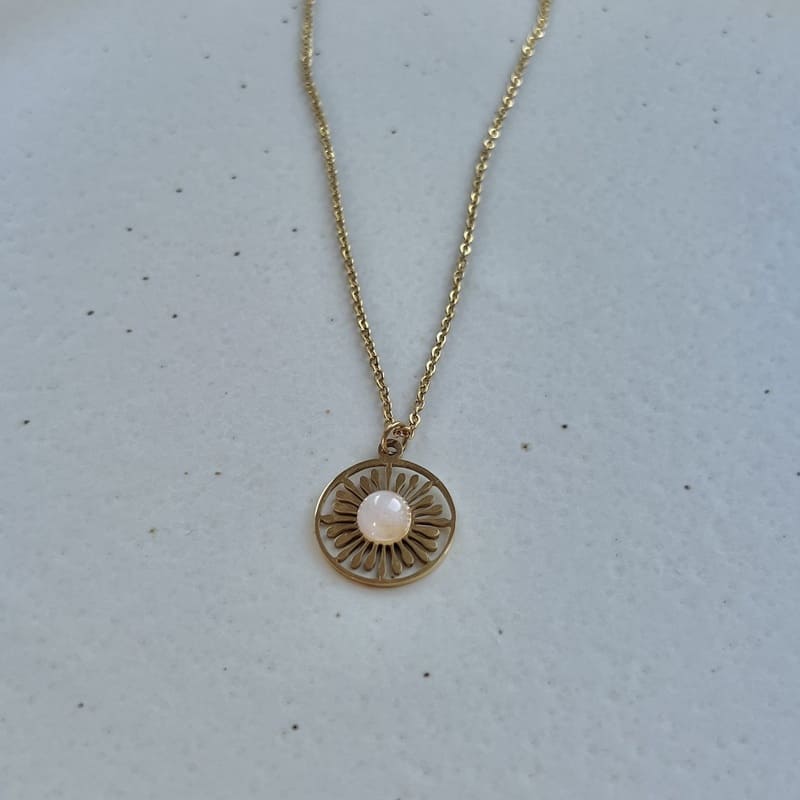 Naszyjnik z ozdobną tarczą i różowym kamieniem - Pearlippines Biżuteria