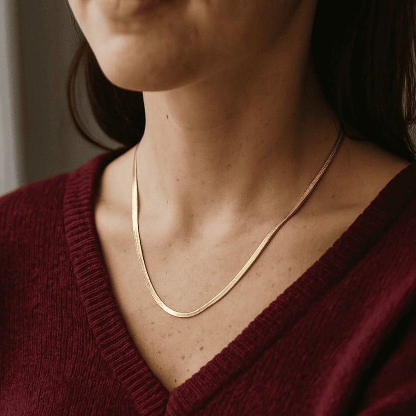 Negros: klasyczny, płaski naszyjnik do każdej stylizacji - Pearlippines Biżuteria