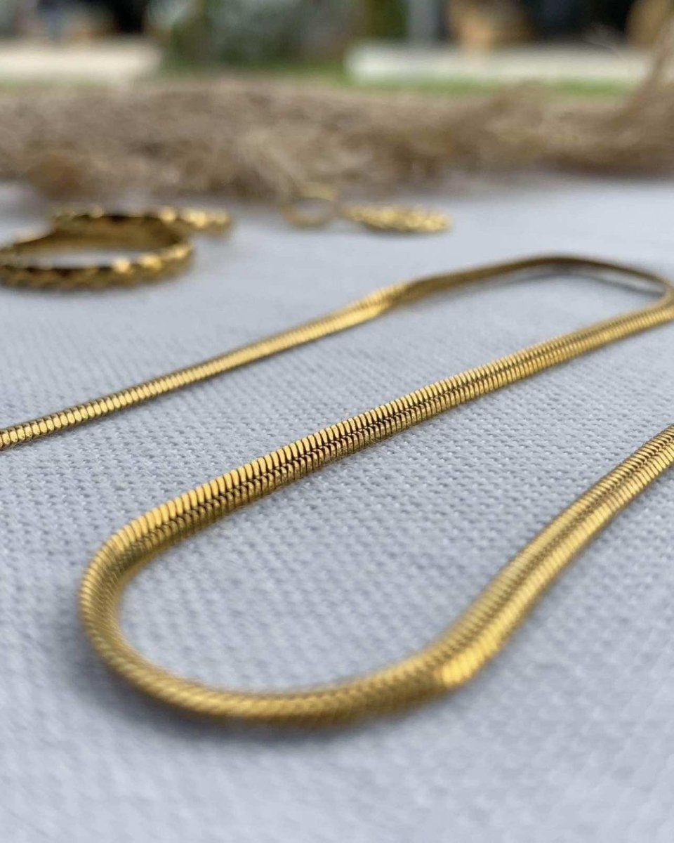 Negros: klasyczny, płaski naszyjnik do każdej stylizacji - Pearlippines Biżuteria