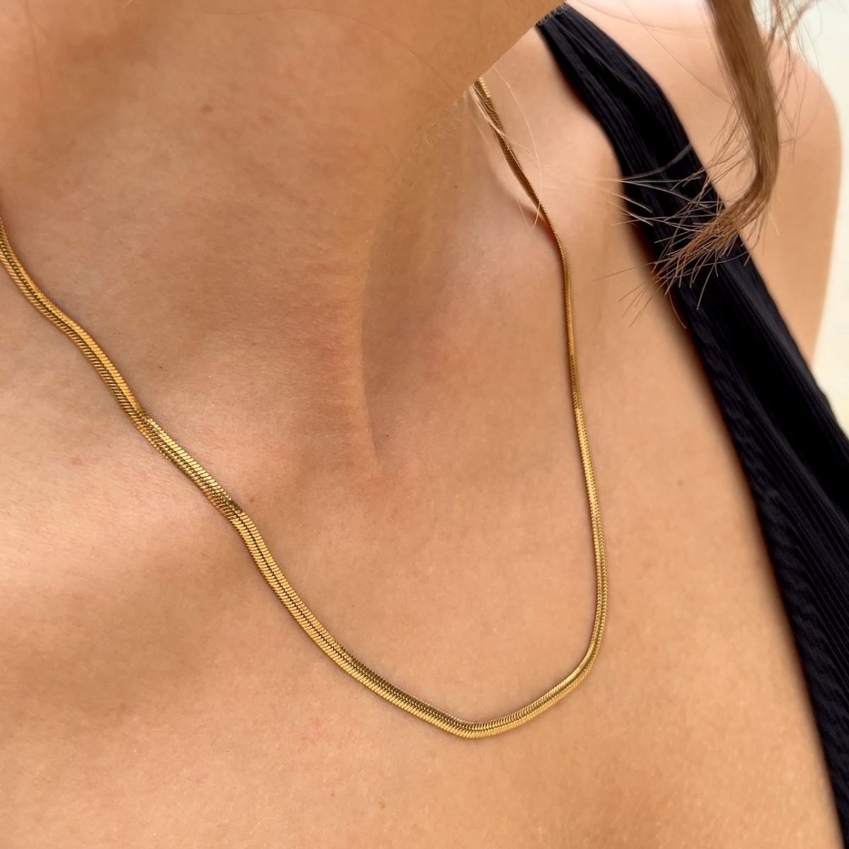 Negros: klasyczny, płaski naszyjnik do każdej stylizacji - Pearlippines Biżuteria