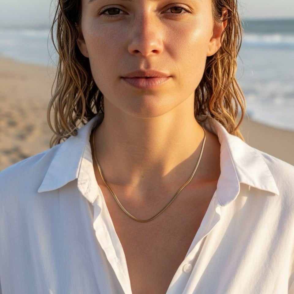 Negros: klasyczny, płaski naszyjnik do każdej stylizacji - Pearlippines Biżuteria