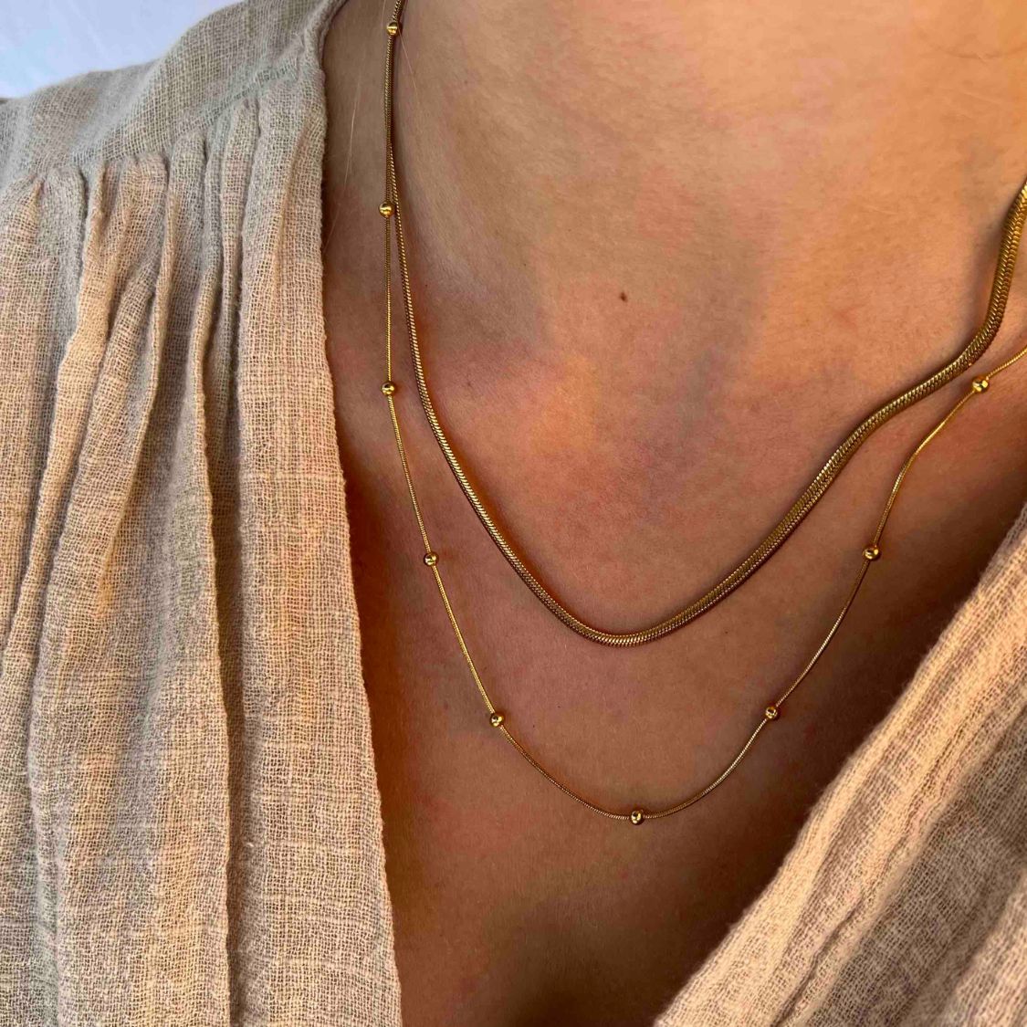 Negros: klasyczny, płaski naszyjnik do każdej stylizacji - Pearlippines Biżuteria