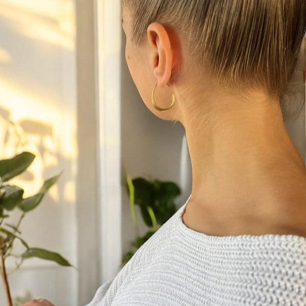 Owalne eleganckie minimalistyczne kolczyki - Pearlippines Biżuteria