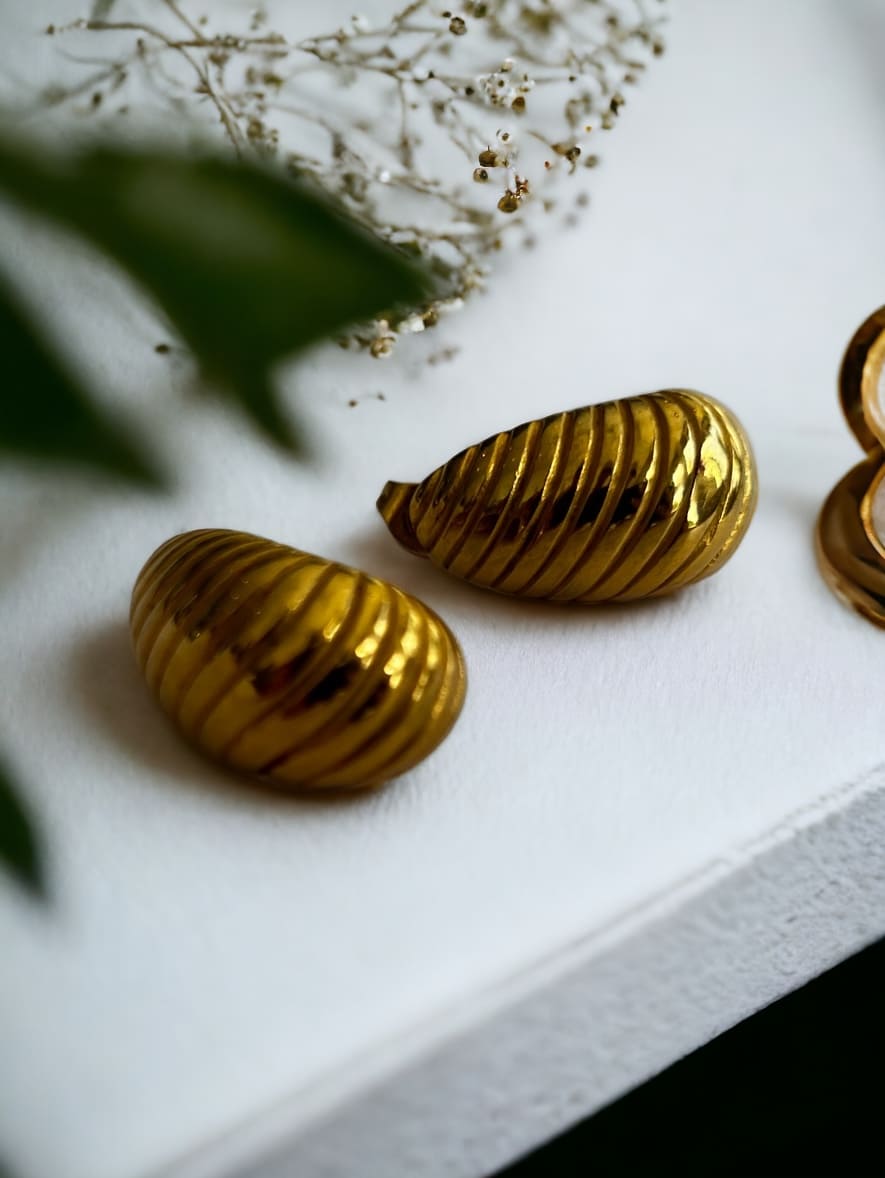Piękne, drobne jak muszelki kolczyki - Pearlippines Biżuteria