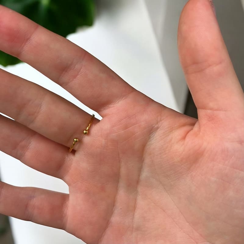Romance: regulowany złoty pierścionek z cyrkonią - Pearlippines Biżuteria