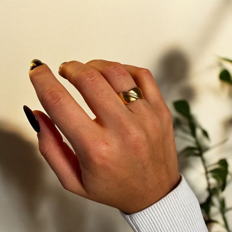 S - Line Ring: Regulowana szeroka obrączka - Pearlippines Biżuteria