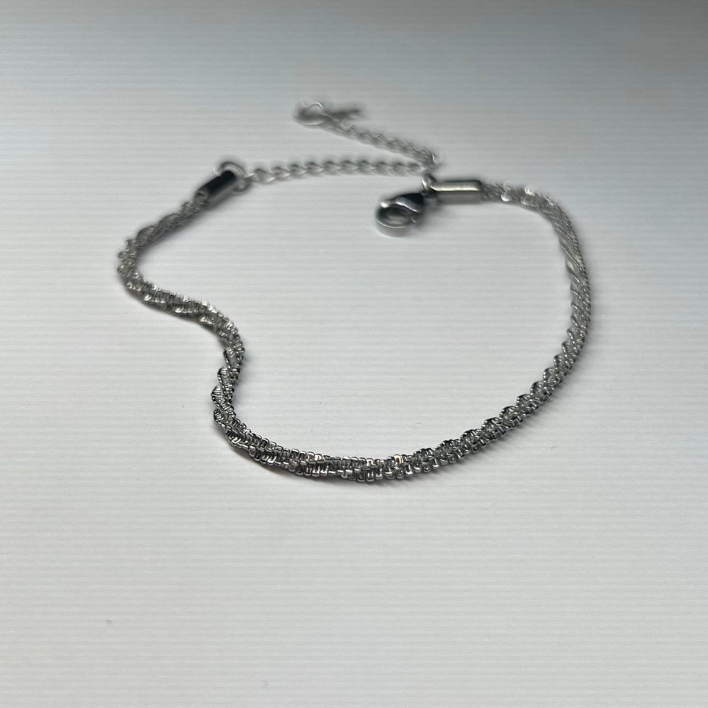 Silver Rope: delikatna srebrna bransoletka o skręcanym splocie - Pearlippines Biżuteria