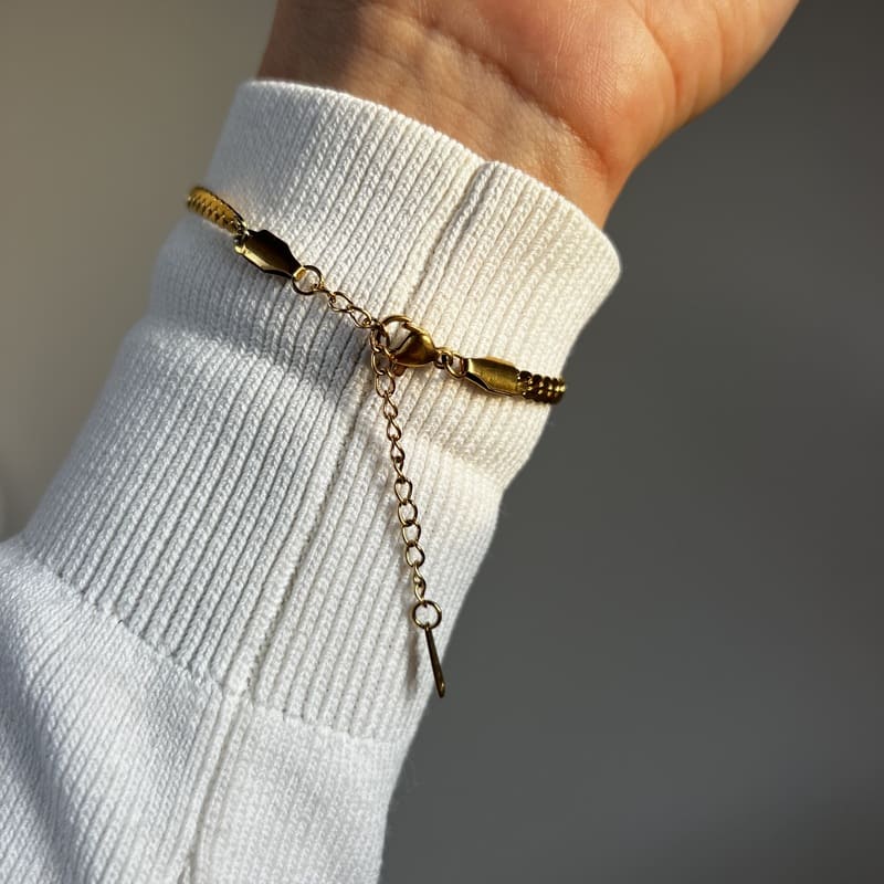 Sleek Braid: Bransoletka o splocie płaskiego warkocza - Pearlippines Biżuteria