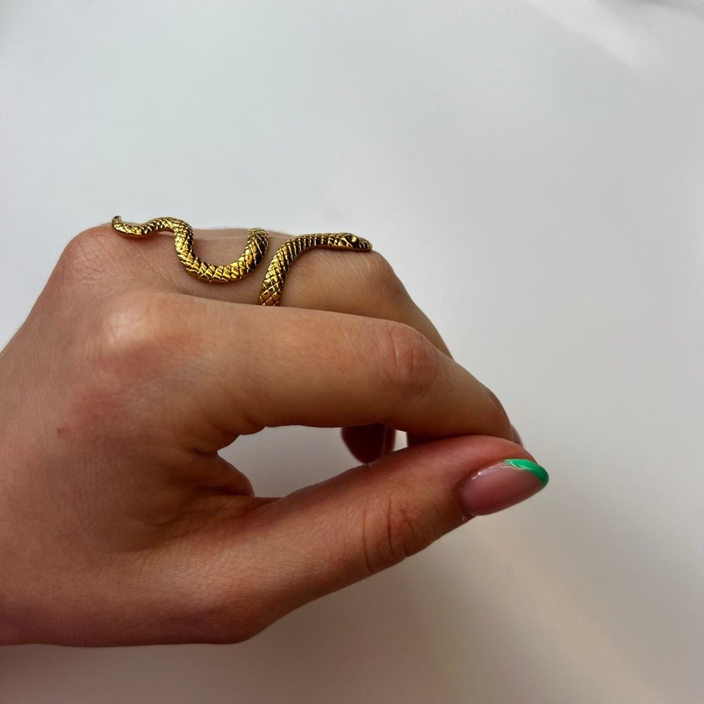 Snake Arc: regulowany pierścionek w kształcie węża - Pearlippines Biżuteria