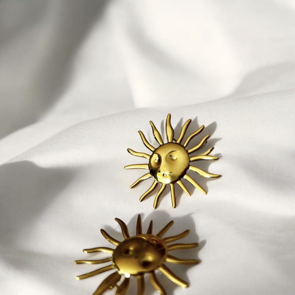 Solar Flare: złote kolczyki słońca - Pearlippines Biżuteria