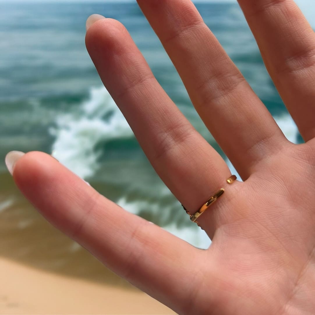 Sunburst: regulowany pierścionek z promienistą tarczą - Pearlippines Biżuteria