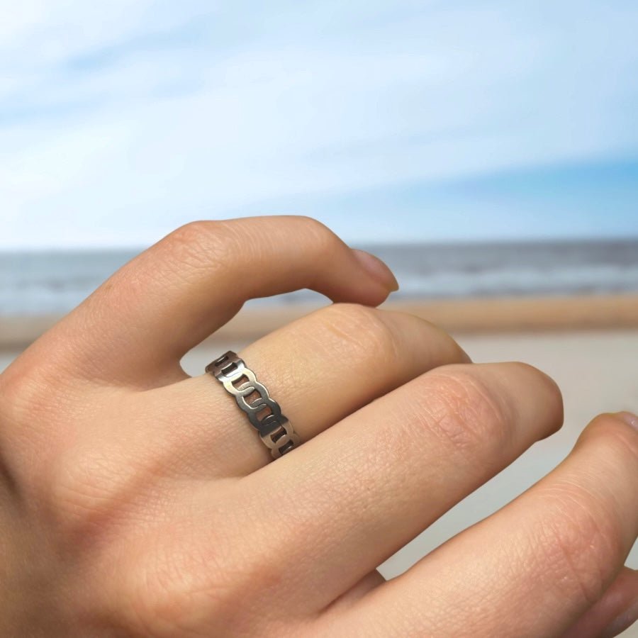 Unity: srebrny wodoodporny pierścionek z geometrycznych ogniw - Pearlippines Biżuteria