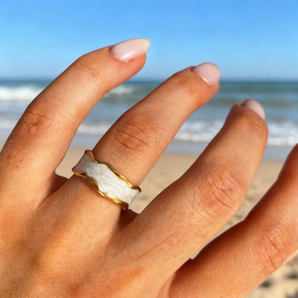 White Pearl: Regulowany pierścionek z białą masą perłową - Pearlippines Biżuteria