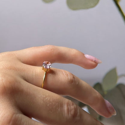 Złoty pierscionek z różowym kamieniem - Pearlippines Biżuteria